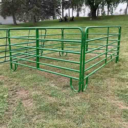 High Quality Metal Cattle Sheep Pig Fence Panel Horse Fence Panel Livestock Fence